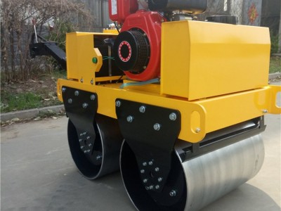 低價(jià)供應(yīng)小型壓路機(jī)全液壓傳動(dòng)壓實(shí)機(jī)