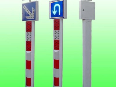 太陽能交通警示柱，路口太陽能警示柱 生產(chǎn)廠家