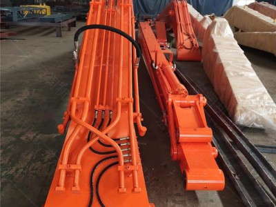 河堤治理挖機(jī)加長(zhǎng)臂出售 20-40噸挖掘機(jī)加長(zhǎng)臂