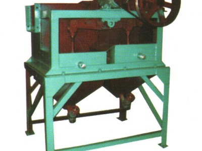 鞏義鉑思特沙金提取設(shè)備，沙金礦選金機(jī)粘金毯，沙金沾金溜槽