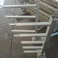 廠家發(fā)貨 鍍鋅電纜橋架 不銹鋼電纜托臂 耐用耐腐蝕