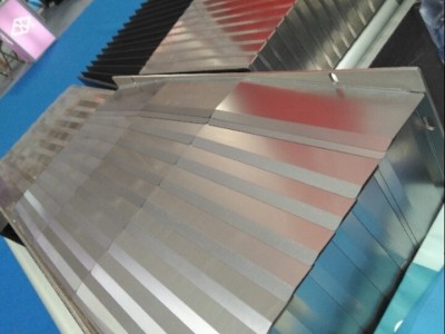 專業(yè)定做伸縮式風(fēng)琴機(jī)床防護(hù)罩，激光切導(dǎo)軌防護(hù)罩。