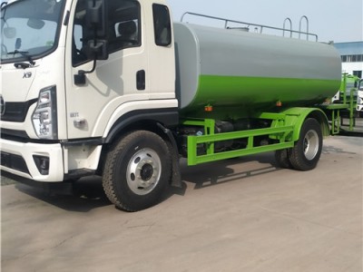 購買工地12噸灑水車綠化大型噴灑車廠家價(jià)格到山東勁力環(huán)衛(wèi)