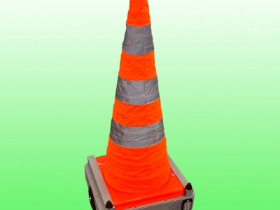 多功能移動路錐機(jī)器人 高速公路管理路錐機(jī)器人廠家