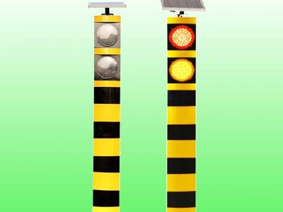 匝道太陽(yáng)能警示柱 路口頻閃警示柱交通設(shè)施廠家